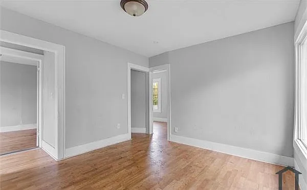 2174 Springle St #LOWER — Photo 8