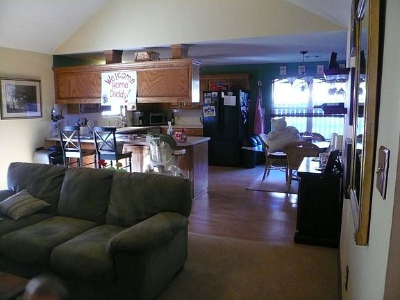 2nd image of 6910 NW Surreywood Pl