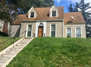 215 Carlton Rd, Syracuse, NY 13207