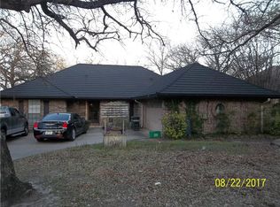 128 Oak Hollow Ct S, Azle, TX 76020