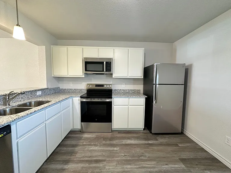222B Dolphin Dr — Photo 10