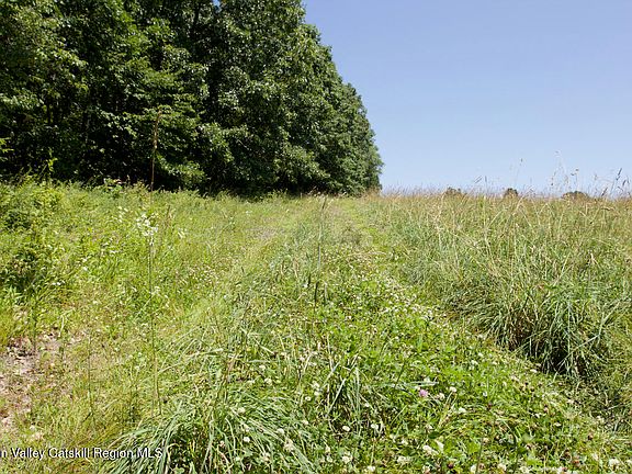 4th image of 90 W End Road