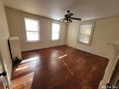 5 Oak Pl Photo 1