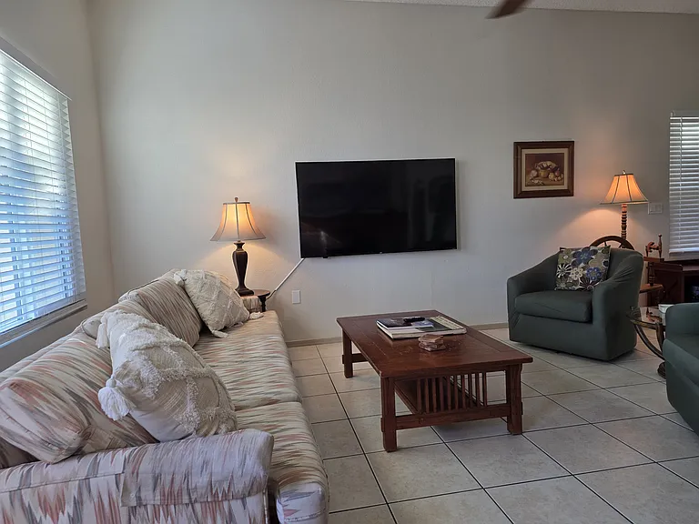 1311 W Folley St — Photo 5