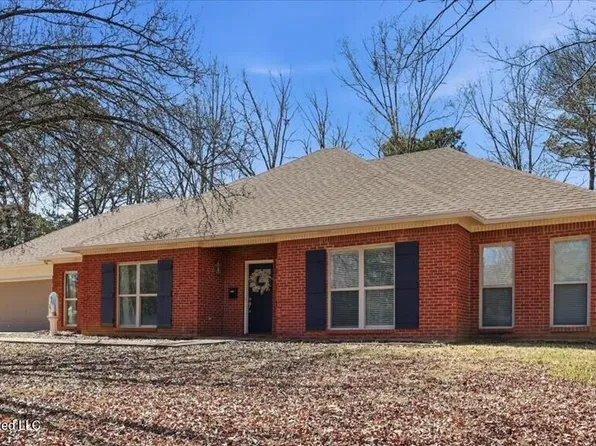 209 Pembroke Dr, Brandon, MS 39047
