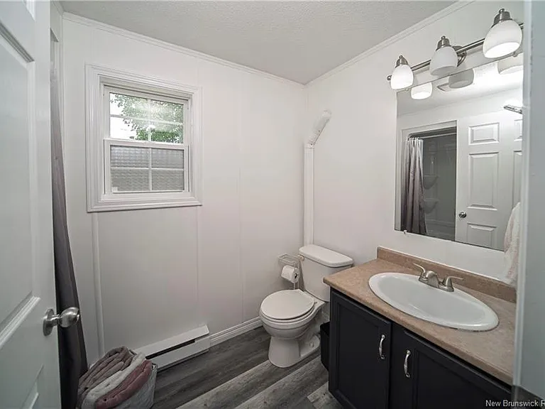 16 Burton St — Photo 20