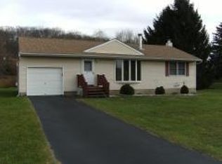 6 Longview Rd, Newton, NJ 07860