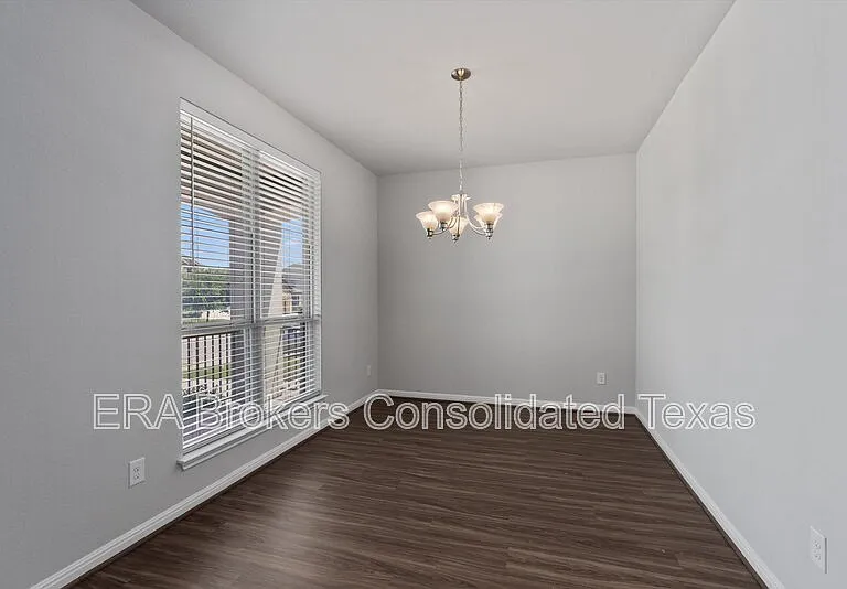 17300 Antioch Ave — Photo 4