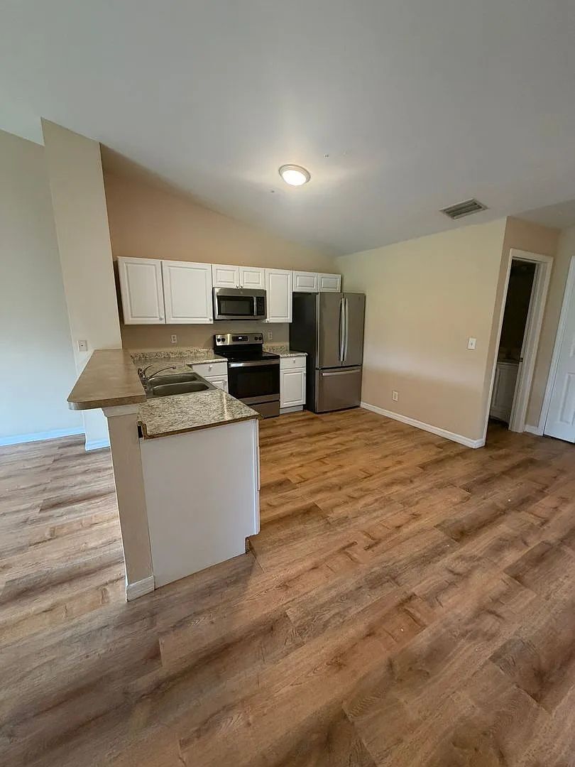 2 bed, 2.0 bath, 1145 sqft, $1,495 — Photo 1