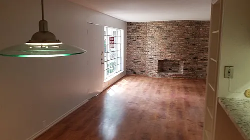 2201 Fountain View Dr Photo 1
