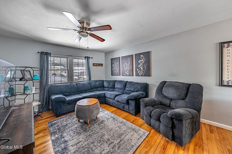 4th image of 48 Hathorn Boulevard
