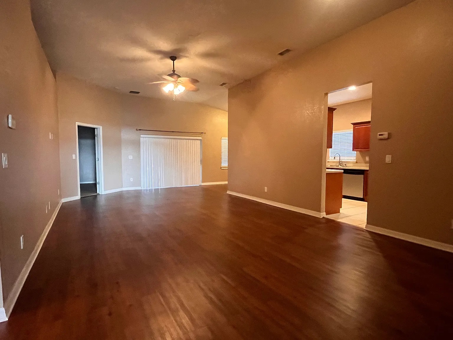 3 bed, 1750 sqft, $1,850 — Photo 3