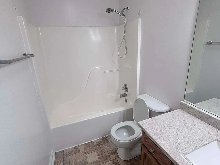 102 Jeremiah Ct — Photo 34