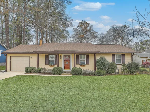 202 Crestwood Dr, Summerville, SC 29483