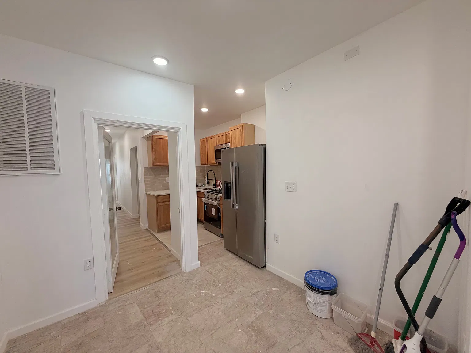 5 bed, $1,000 — Photo 4