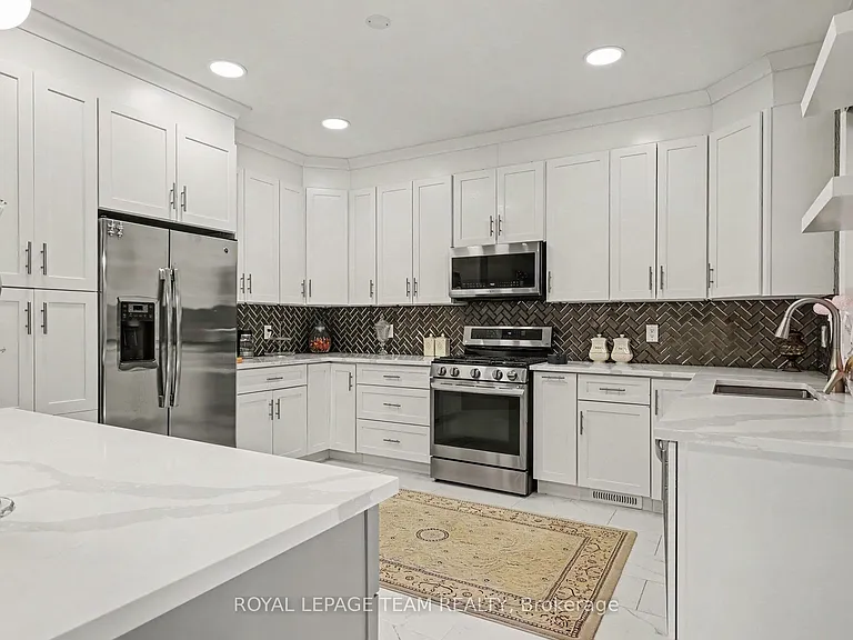 19 Keighley Cir — Photo 5