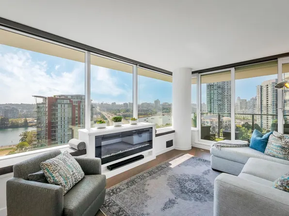 68 Smithe St #1509, Vancouver, BC V6B 0P4