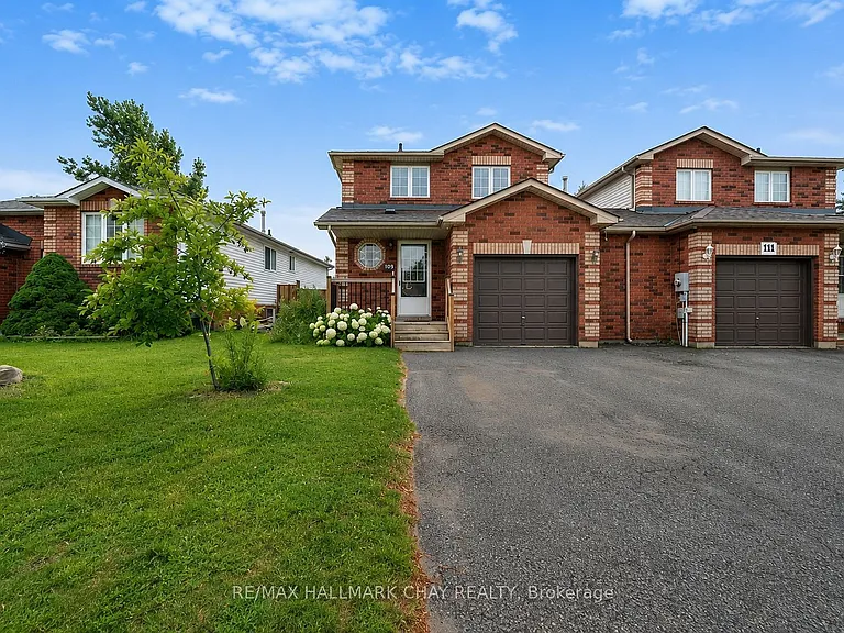 109 Wessenger Dr — Photo 2