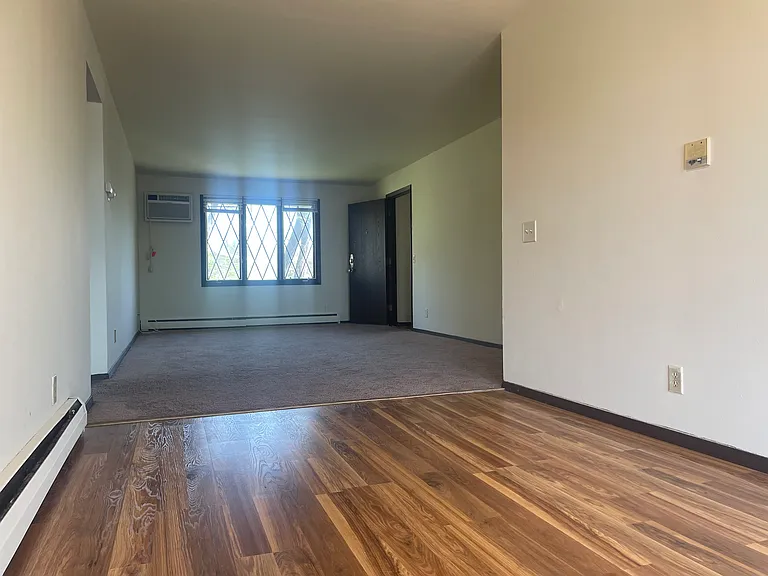 2355 Chalet Gardens Rd — Photo 12