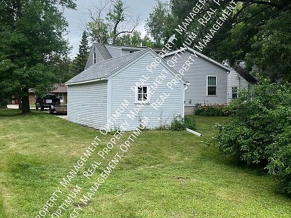3rd image of 1221 Irving St
