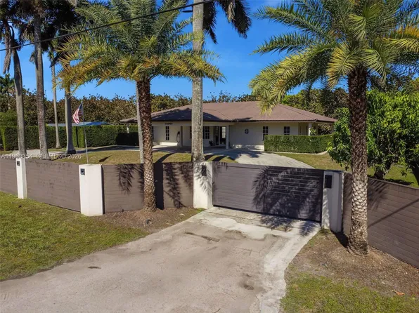 19955 SW 186th St, Miami, FL 33187