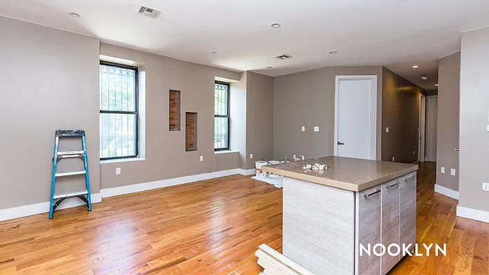 Rented by Nooklyn NYC LLC | media 4