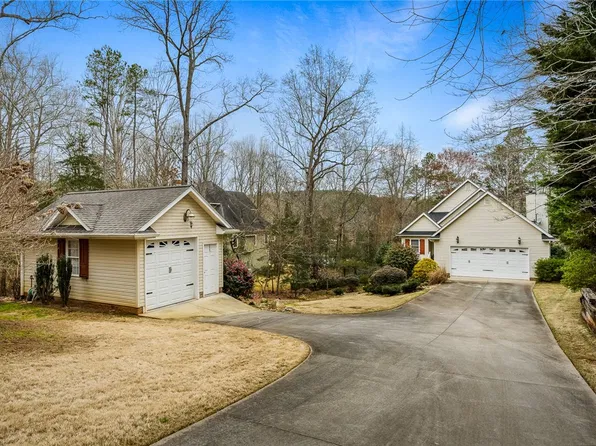 113 Paradise Cir, Townville, SC 29689