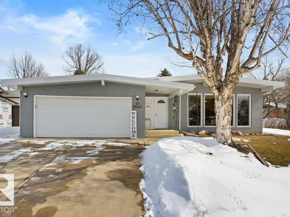 24 Glenwood Cres, Saint Albert, AB T8N 1X5