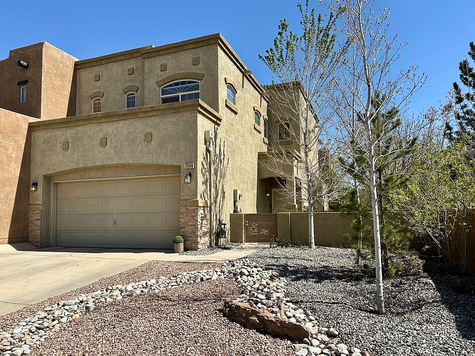 1st image of 2500 Pelizzano Dr SE