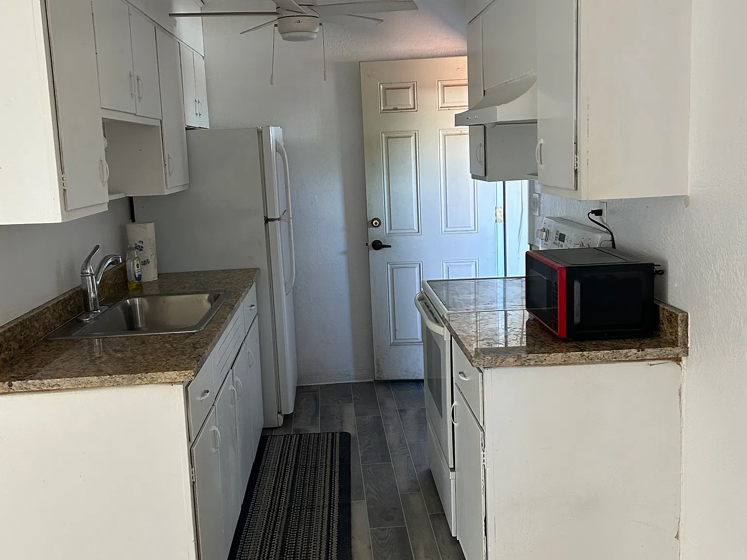 1 bed, 750 sqft, $950 — Photo 2