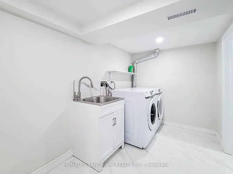 75 Bayview Dr #LOWER — Photo 27