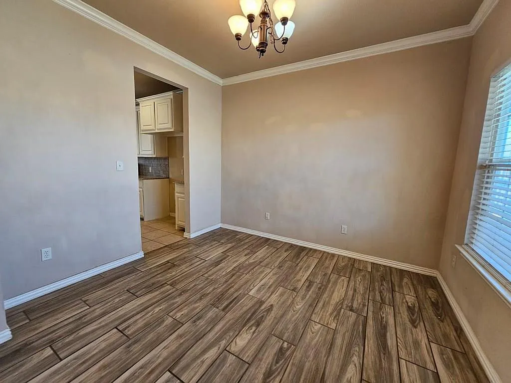 3 bed, 2.5 bath, 1550 sqft, $2,250 — Photo 4