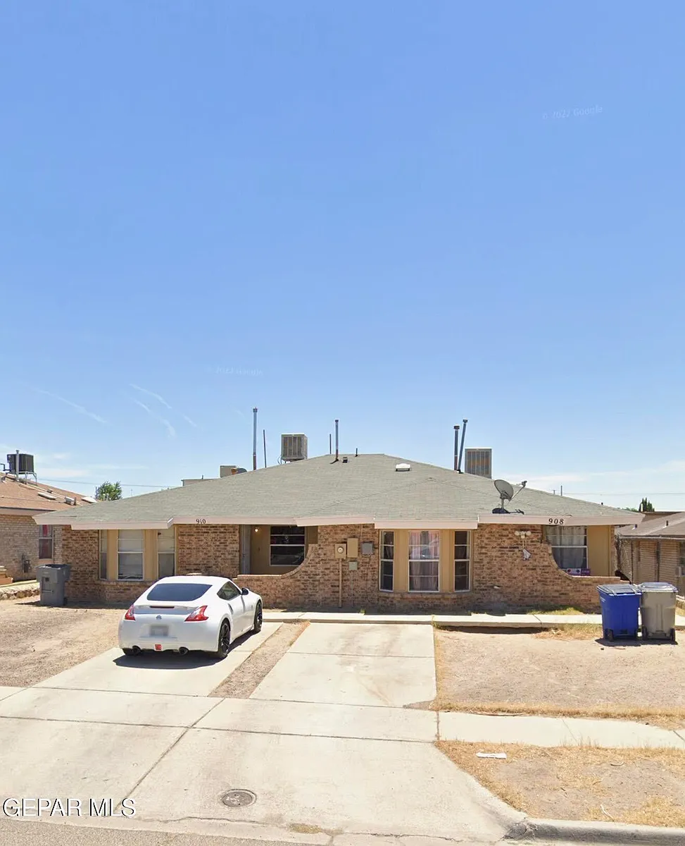 Building Photo - 910 Destello Rd #A