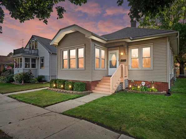 2008 Case AVENUE, Racine, WI 53403