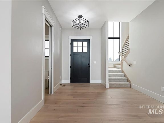 5th image of 305 Otter Pond Ct