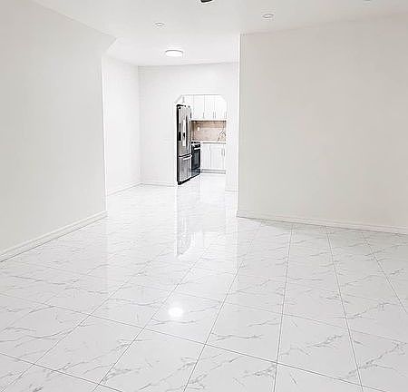 3rd image of 2906 Voorhies Ave