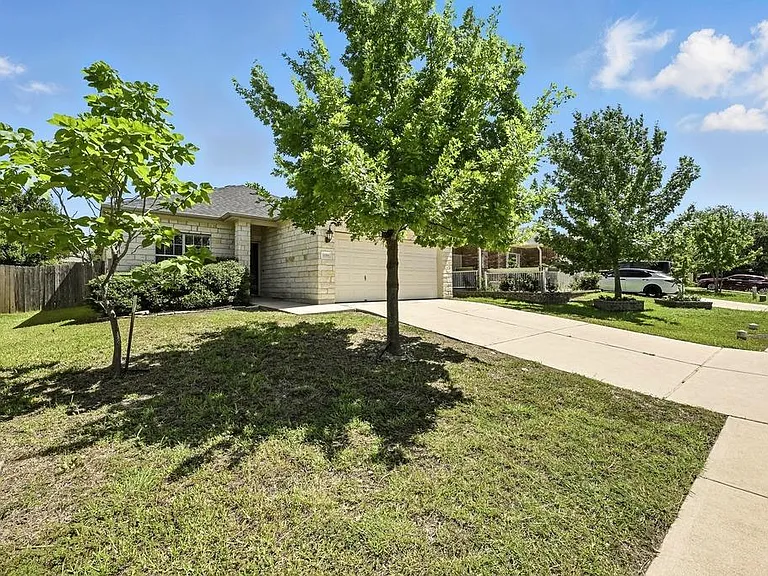 11116 Liberty Farms Dr — Photo 2