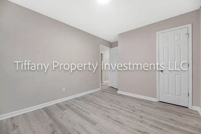 2331 Woodleaf Dr — Photo 8