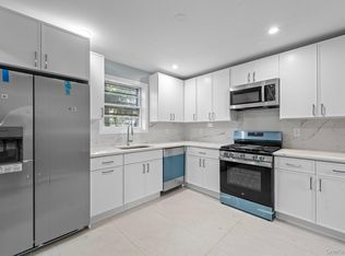 17211 Horace Harding Expy, Fresh Meadows, NY 11365