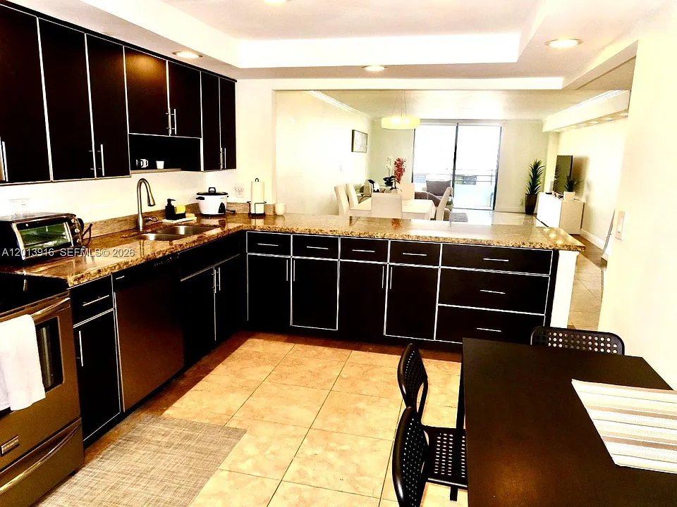 2500 Parkview Dr #2114