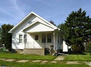 235 N 4th St, Marine City, MI