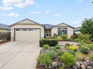 351 Roundgate Dr, Medford, OR 97501