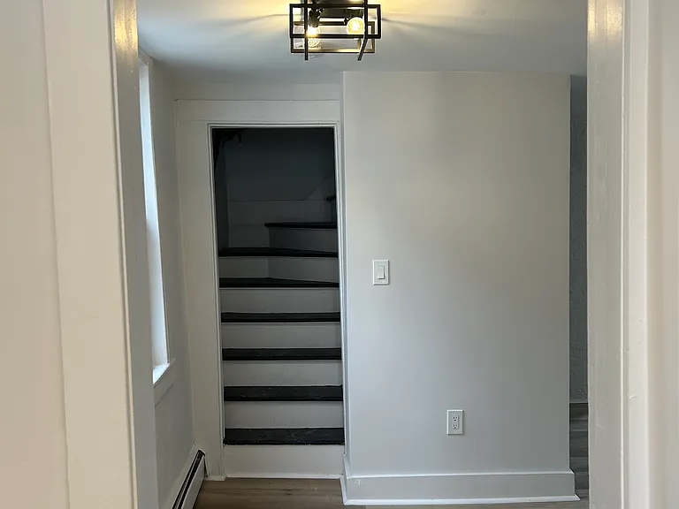16-20 Elm St #F — Photo 3