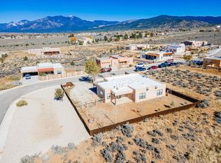233 Las Olas Dr, Taos, NM 87571