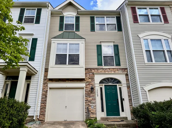 13409 Burrough Farm Dr, Herndon, VA 20171