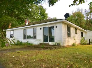 12224 Riverside Dr, White Pigeon, MI 49099
