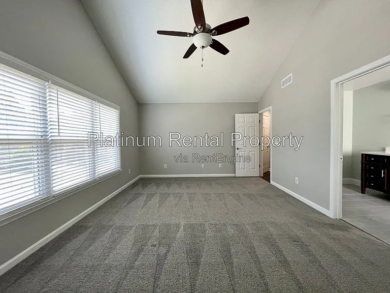2813 Priestcliff Dr SE — Photo 20