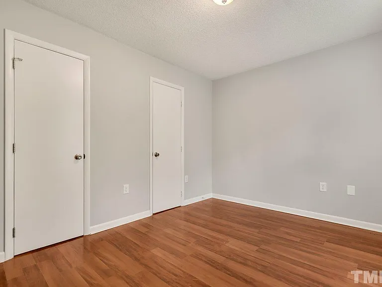 1411 Collegiate Cir #303 — Photo 4