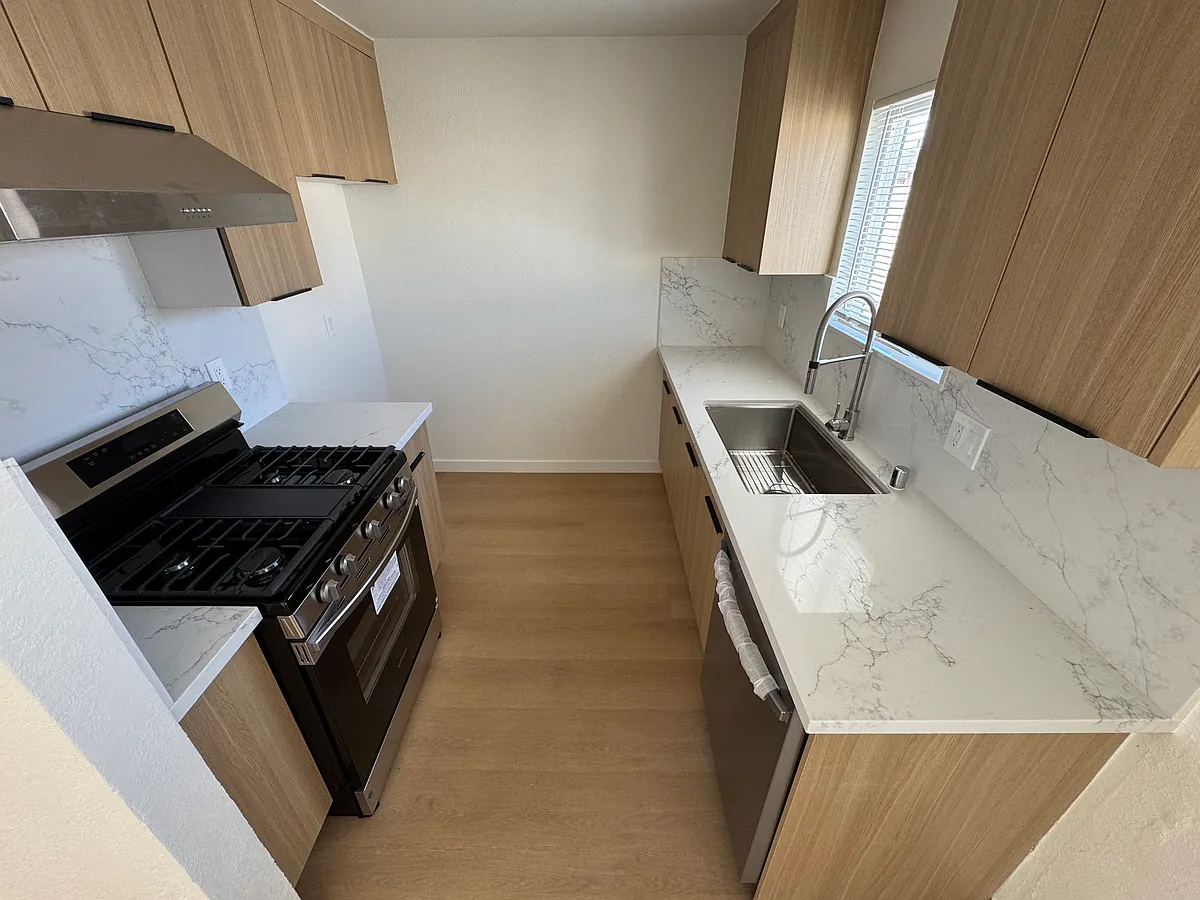 Building Photo - 7861 Macdonald Dr #7