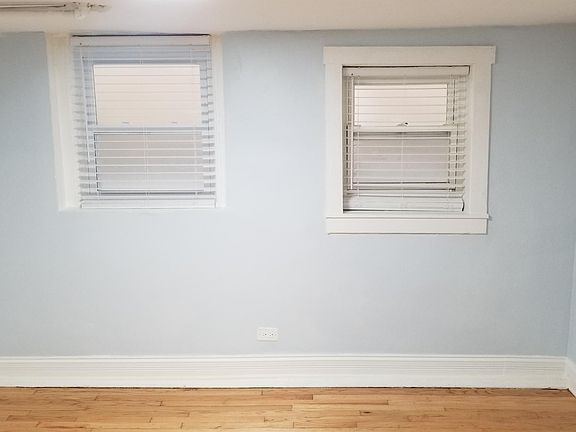 2nd image of 5418 N Sawyer Ave APT Basement